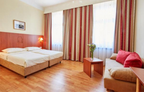 Отель Hotel Mozart  Вена